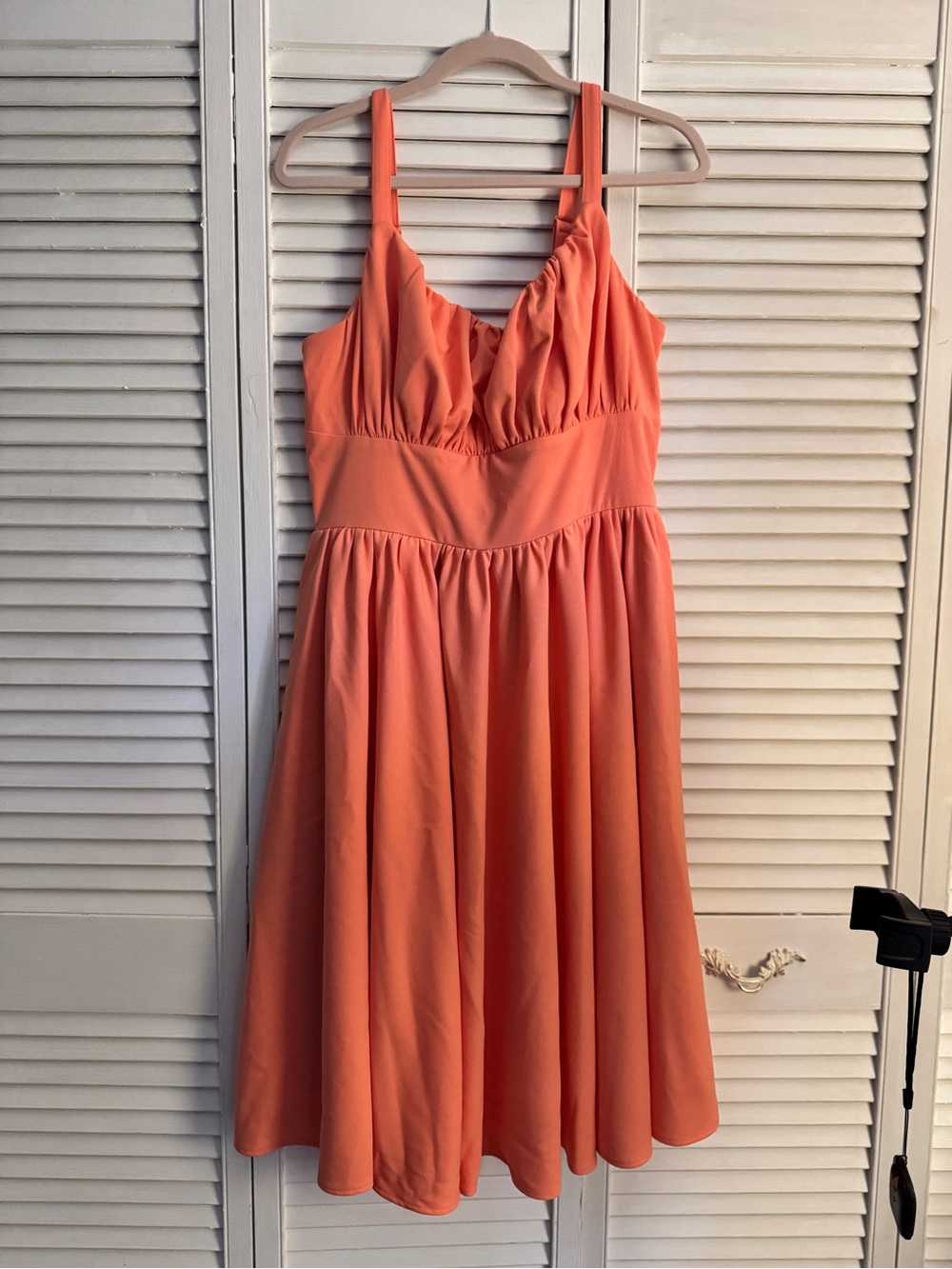 Vixen ingenue in creamsicle